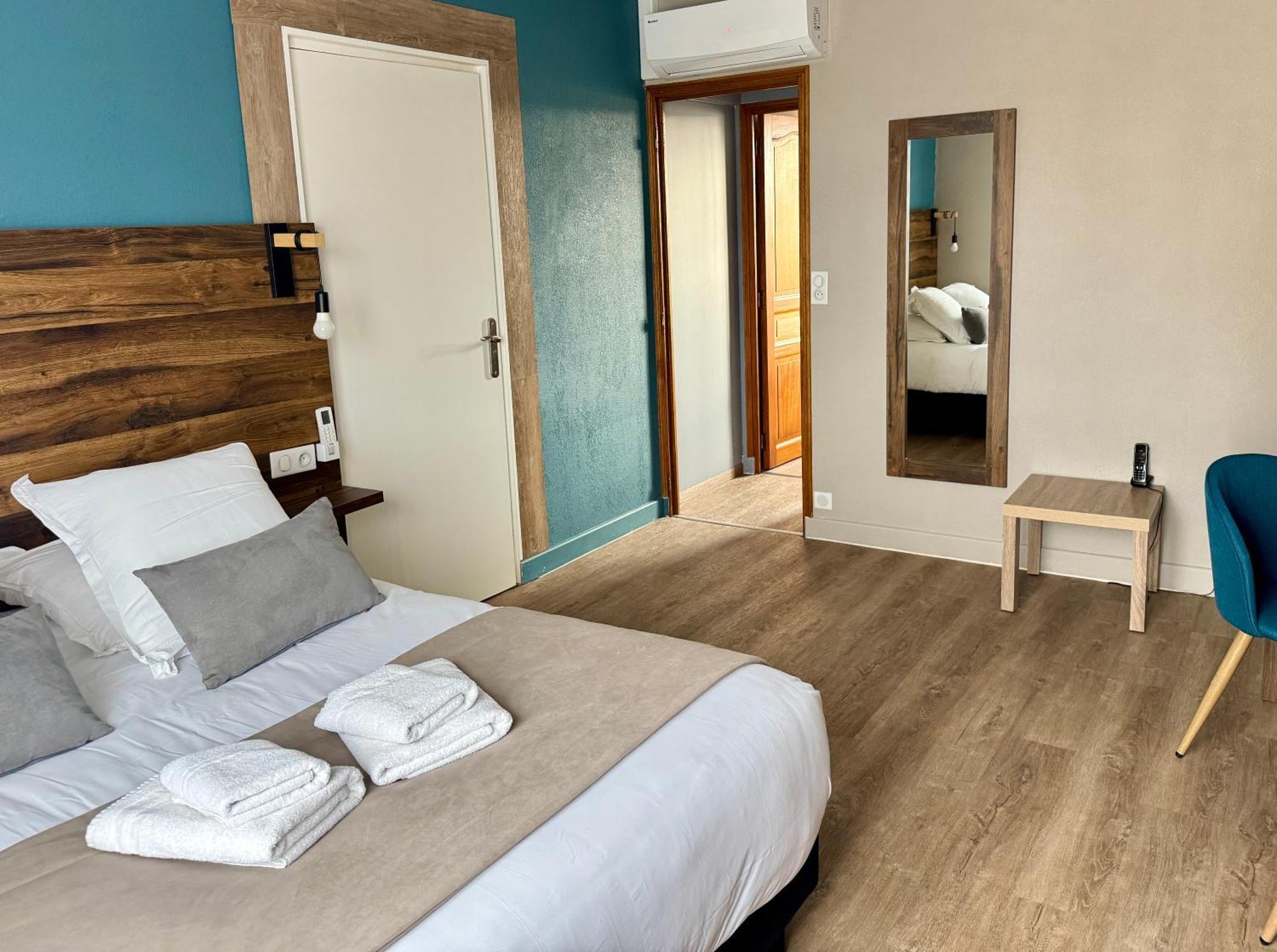 Logis Hotel De La Poste ヴィトリー・ル・フランソワ エクステリア 写真